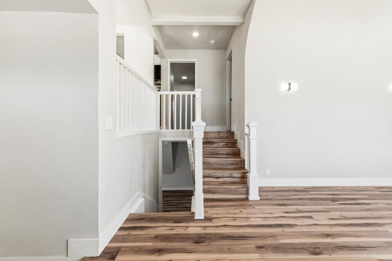 1821 River Road Modesto, CA 95351 - Photo 20 of 50 a view of entryway and hall with wooden floor