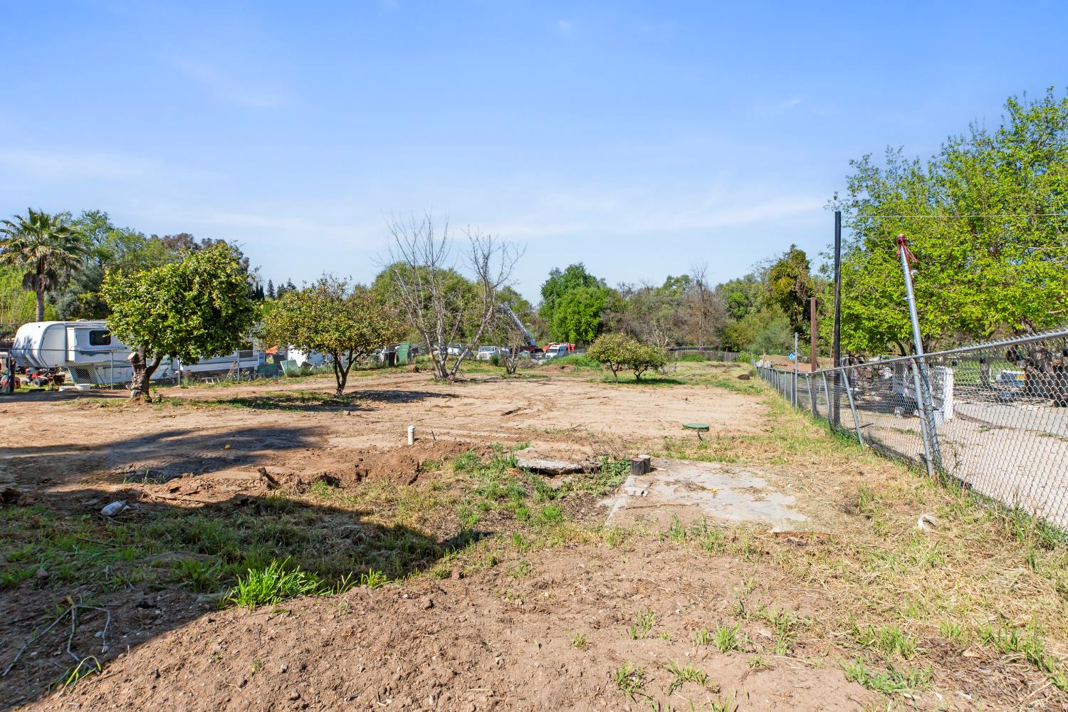 1821 River Road Modesto, CA 95351 - Photo 3 of 50 a view of road with yard