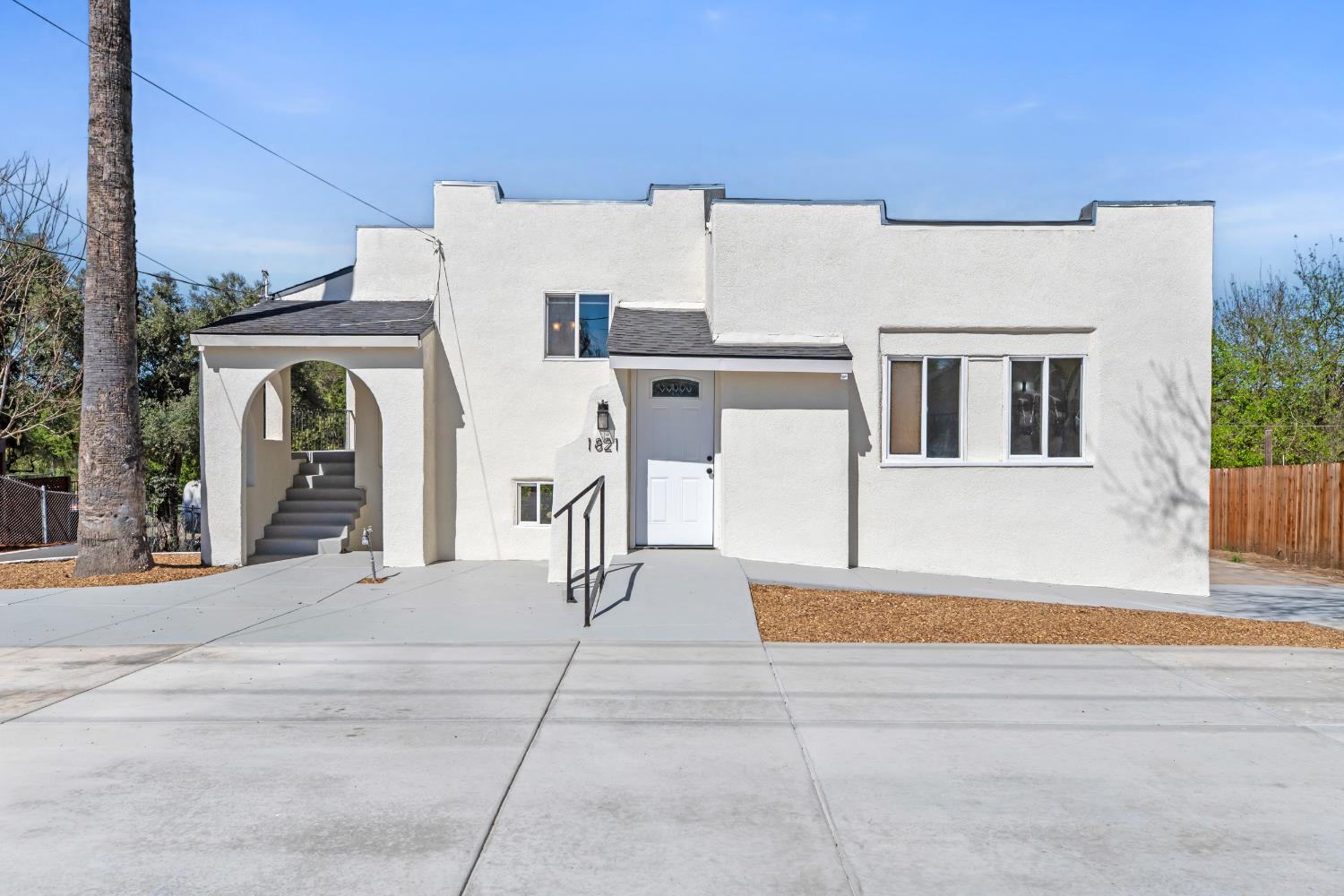 1821 River Road Modesto, CA 95351 - Photo 5 of 49