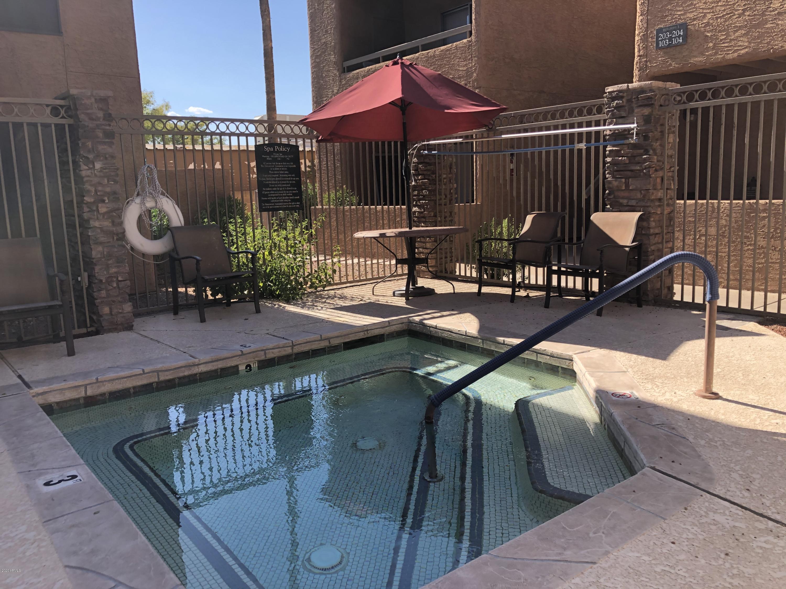 2625 East Indian School Road, Unit 204 Phoenix, AZ 85016 - Photo 14 of 20 Jacuzzi