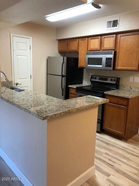 2625 East Indian School Road, Unit 204 Phoenix, AZ 85016 - Photo 16 of 20 Kitchen
