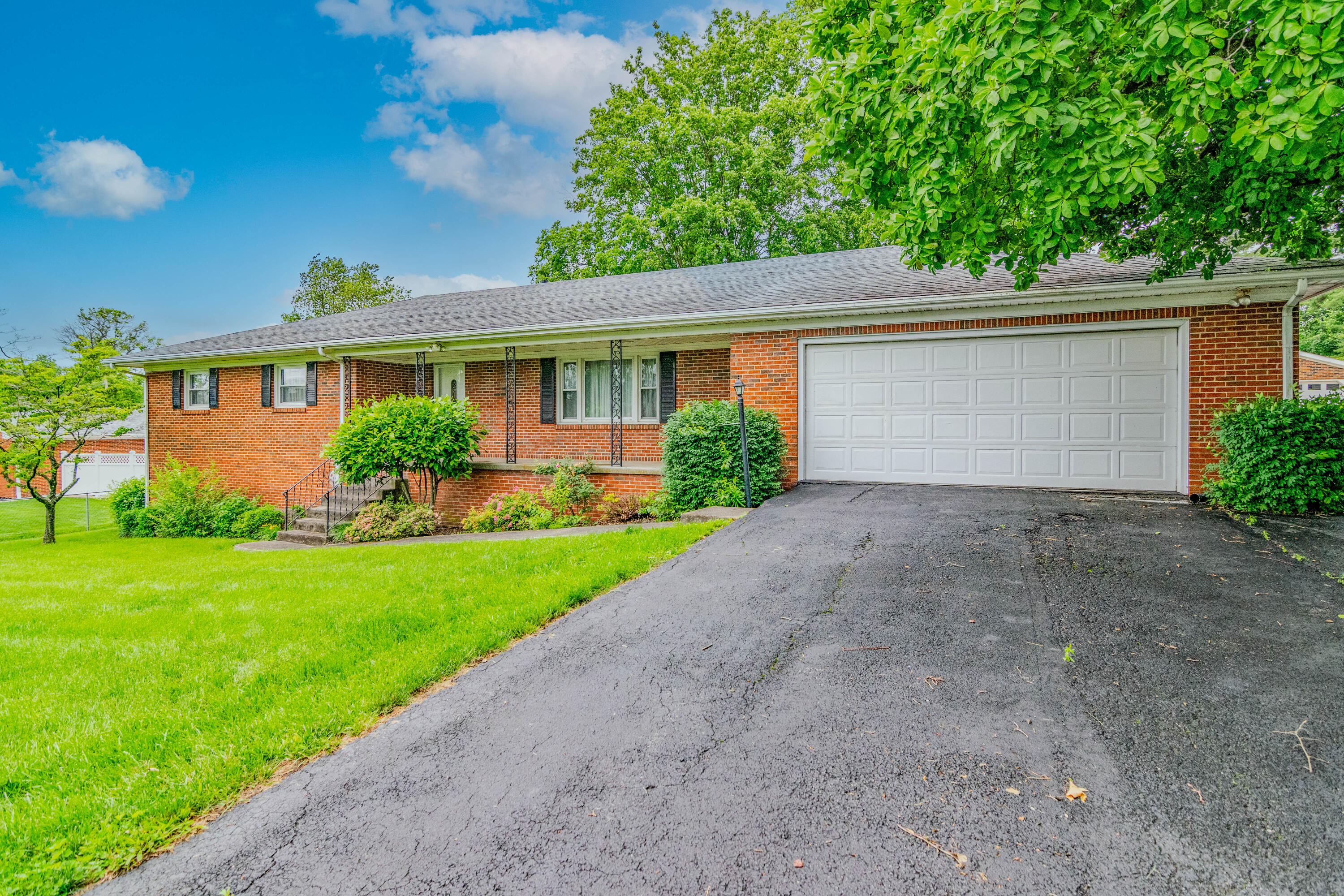 407 Clintonville Road Paris, KY 40361 - Photo 1 of 54 407Clintonville-0150