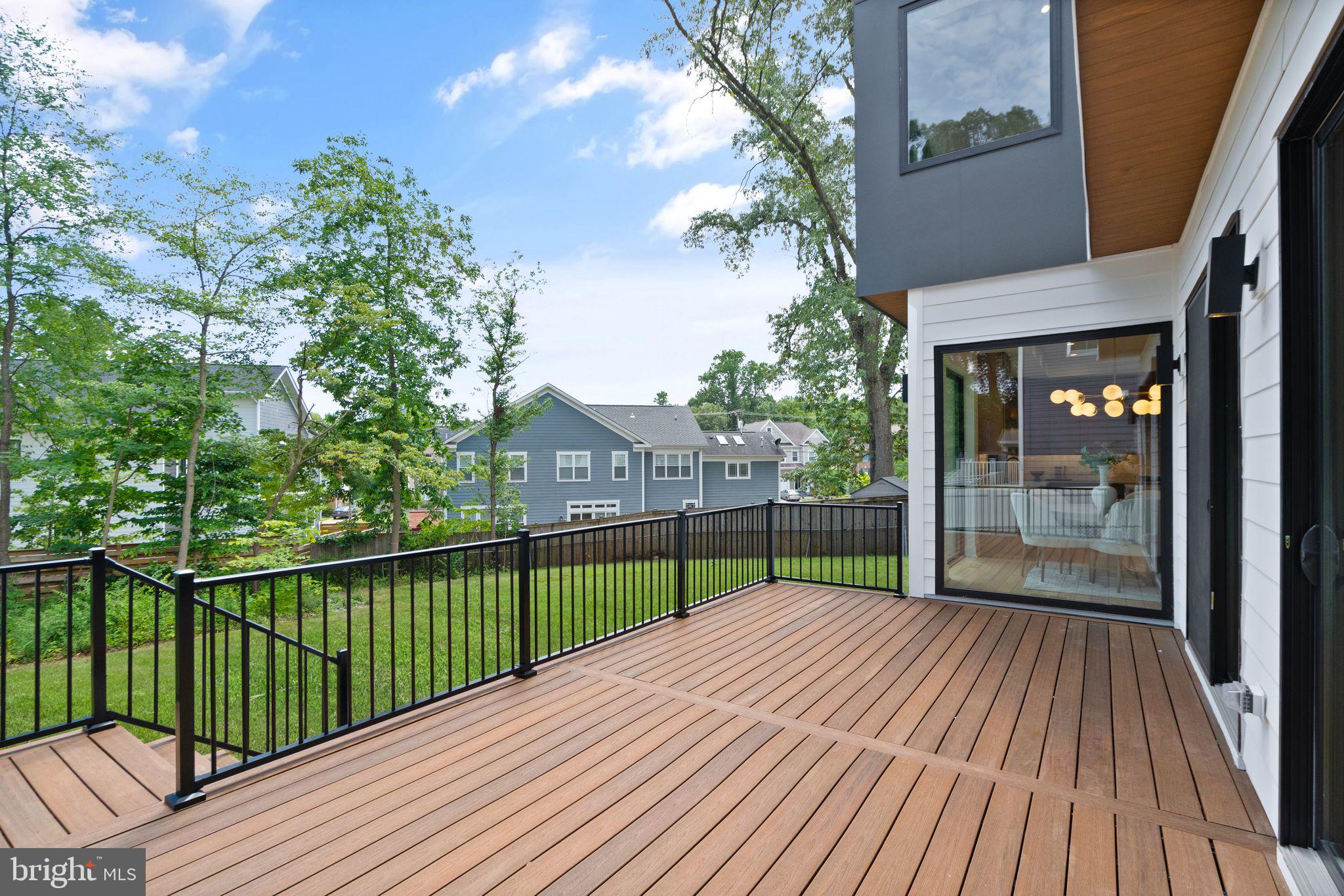 132 Kingsley Road Southwest Vienna, VA 22180 - Photo 15 of 63 Gallery Image 15