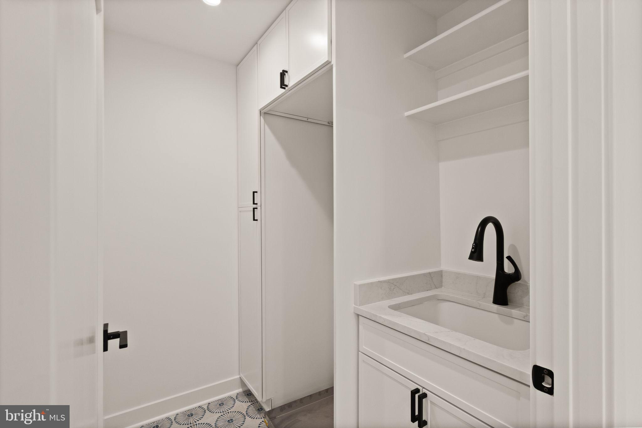 132 Kingsley Road Southwest Vienna, VA 22180 - Photo 33 of 63 Gallery Image 33