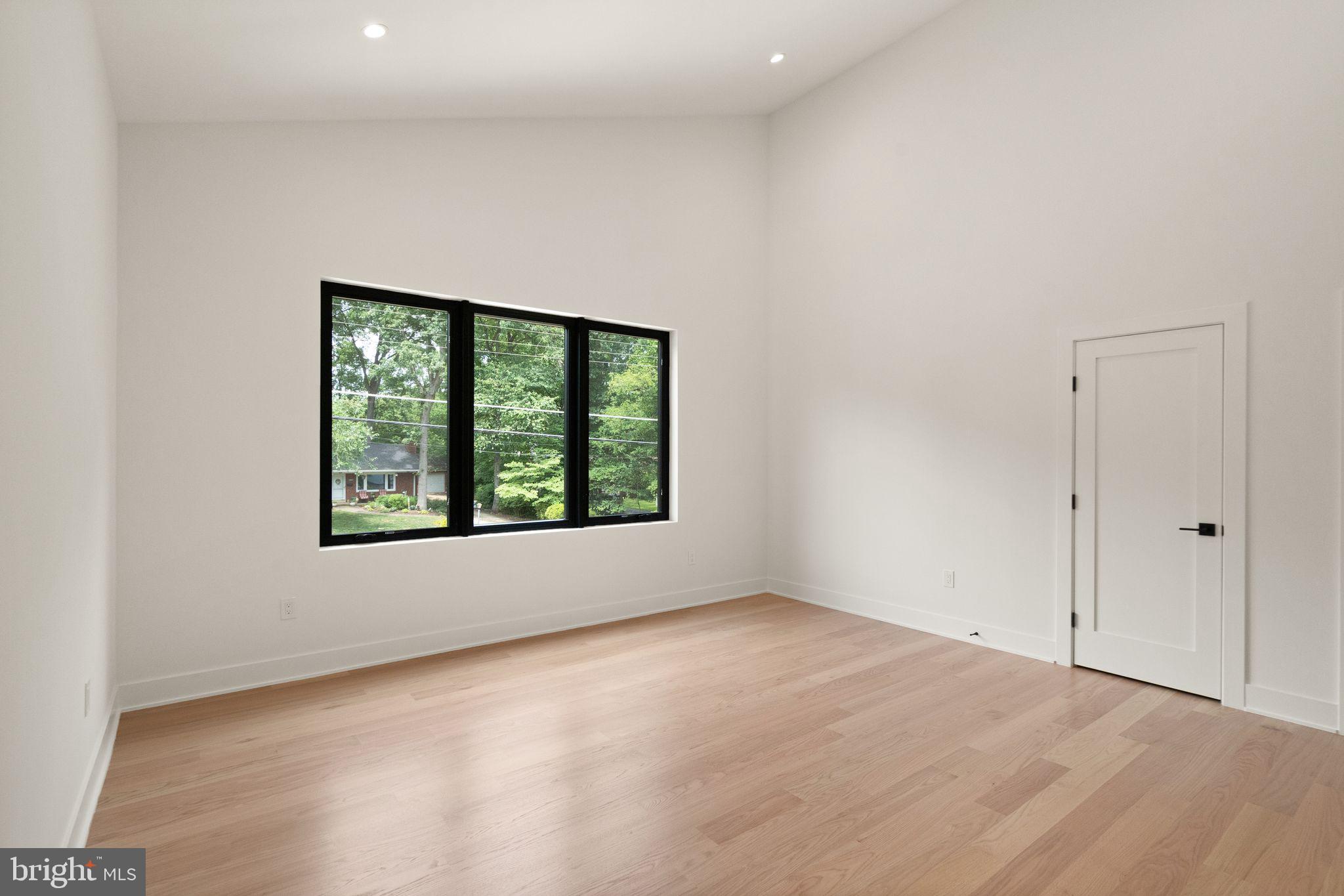 132 Kingsley Road Southwest Vienna, VA 22180 - Photo 35 of 63 Gallery Image 35