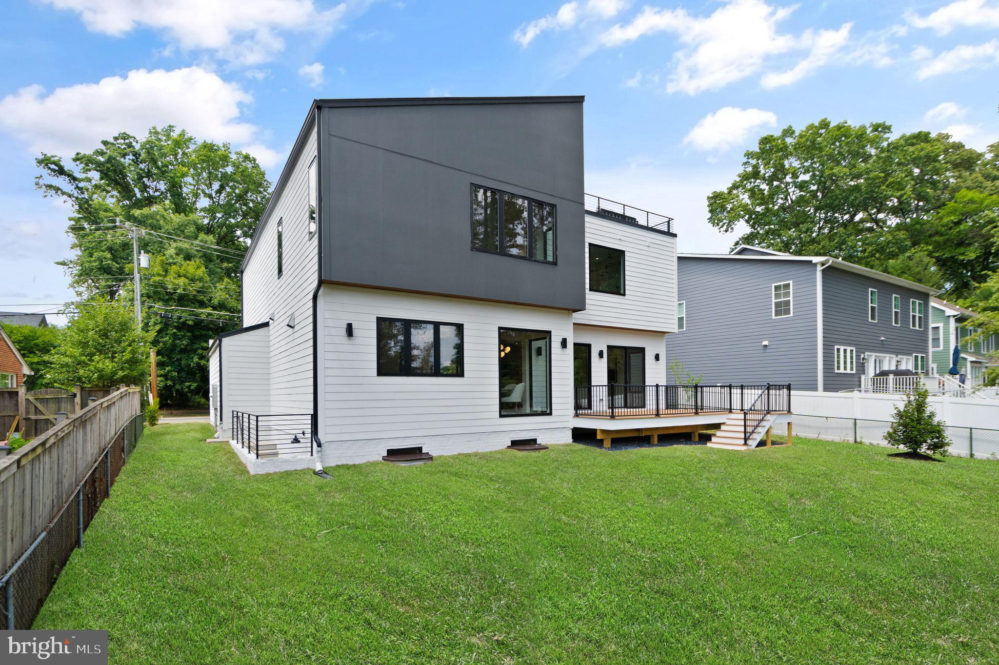 132 Kingsley Road Southwest Vienna, VA 22180 - Photo 57 of 63 Gallery Image 57