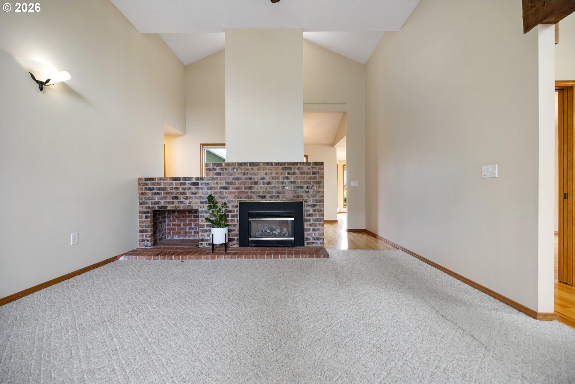 15615 Northwest Ridgetop Lane Beaverton, OR 97006 - Photo 9 of 30 Family Room