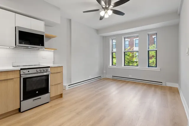 $1,213 | 1634 West Howard Street, Unit 307, Chicago, IL 60626