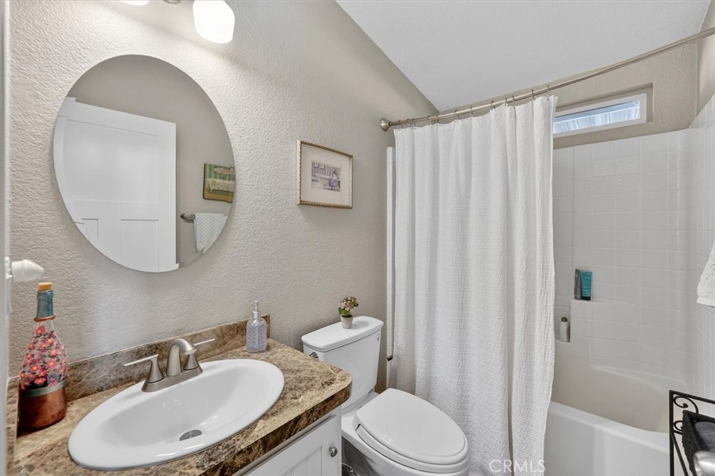 30000 Hasley Canyon Road, Unit 25 Castaic, CA 91384 - Photo 17 of 29 2nd Bath