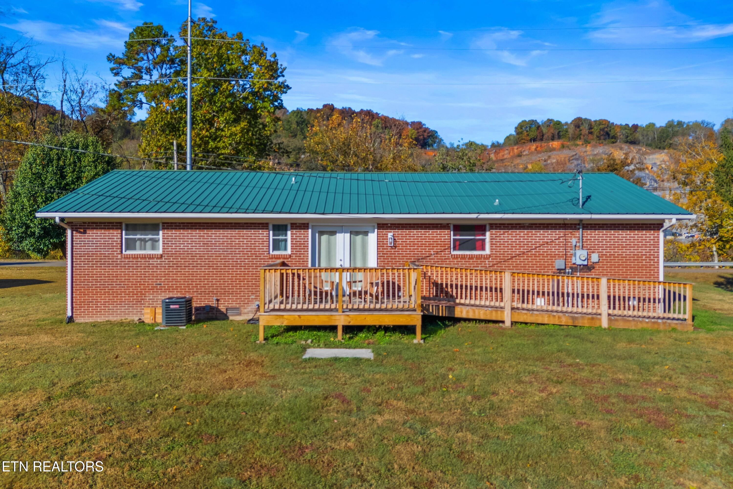 508 Highway 73 Newport, TN 37821 - Photo 3 of 28 002-508Tennessee73-Newport-TN-37821-SMAL