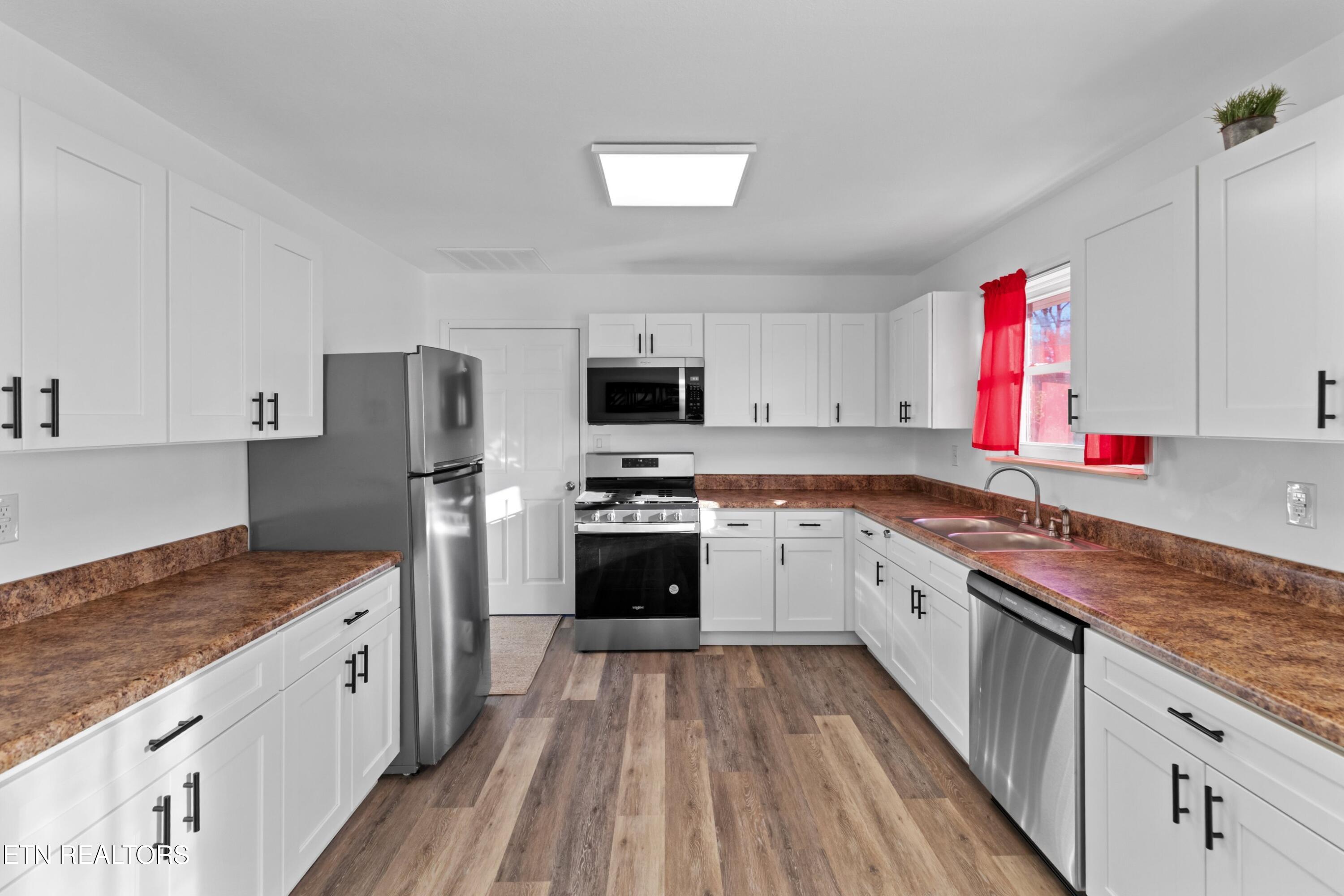 508 Highway 73 Newport, TN 37821 - Photo 6 of 28 010-508Tennessee73-Newport-TN-37821-SMAL