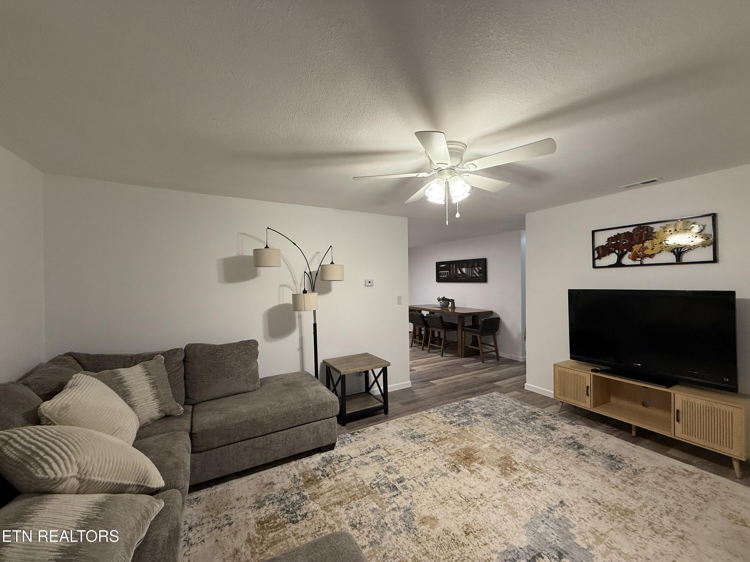 508 Highway 73 Newport, TN 37821 - Photo 8 of 28 IMG_0558