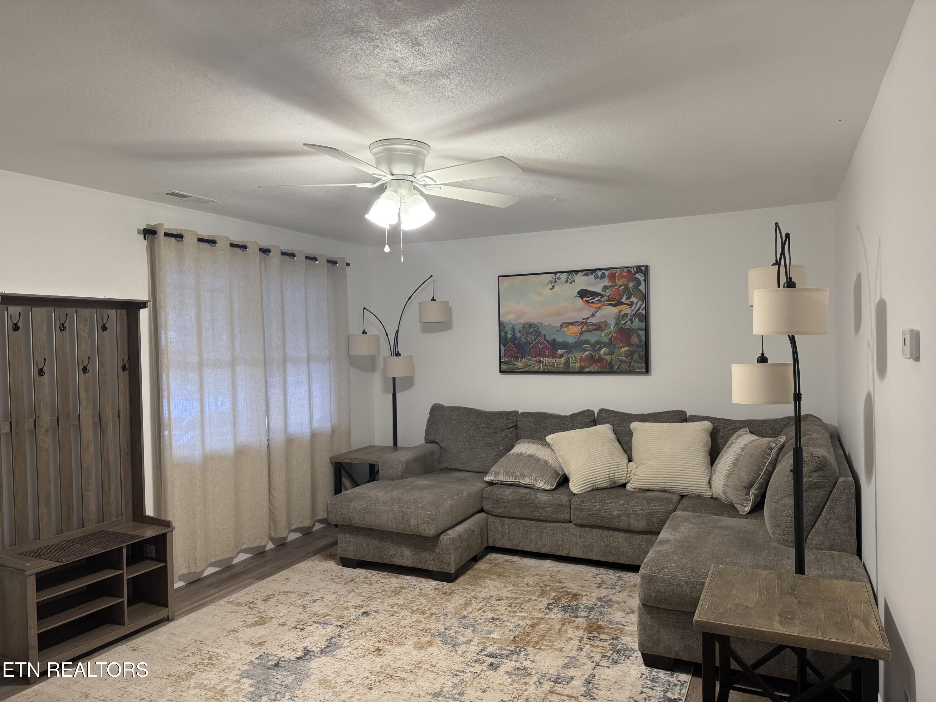 508 Highway 73 Newport, TN 37821 - Photo 9 of 28 IMG_0553