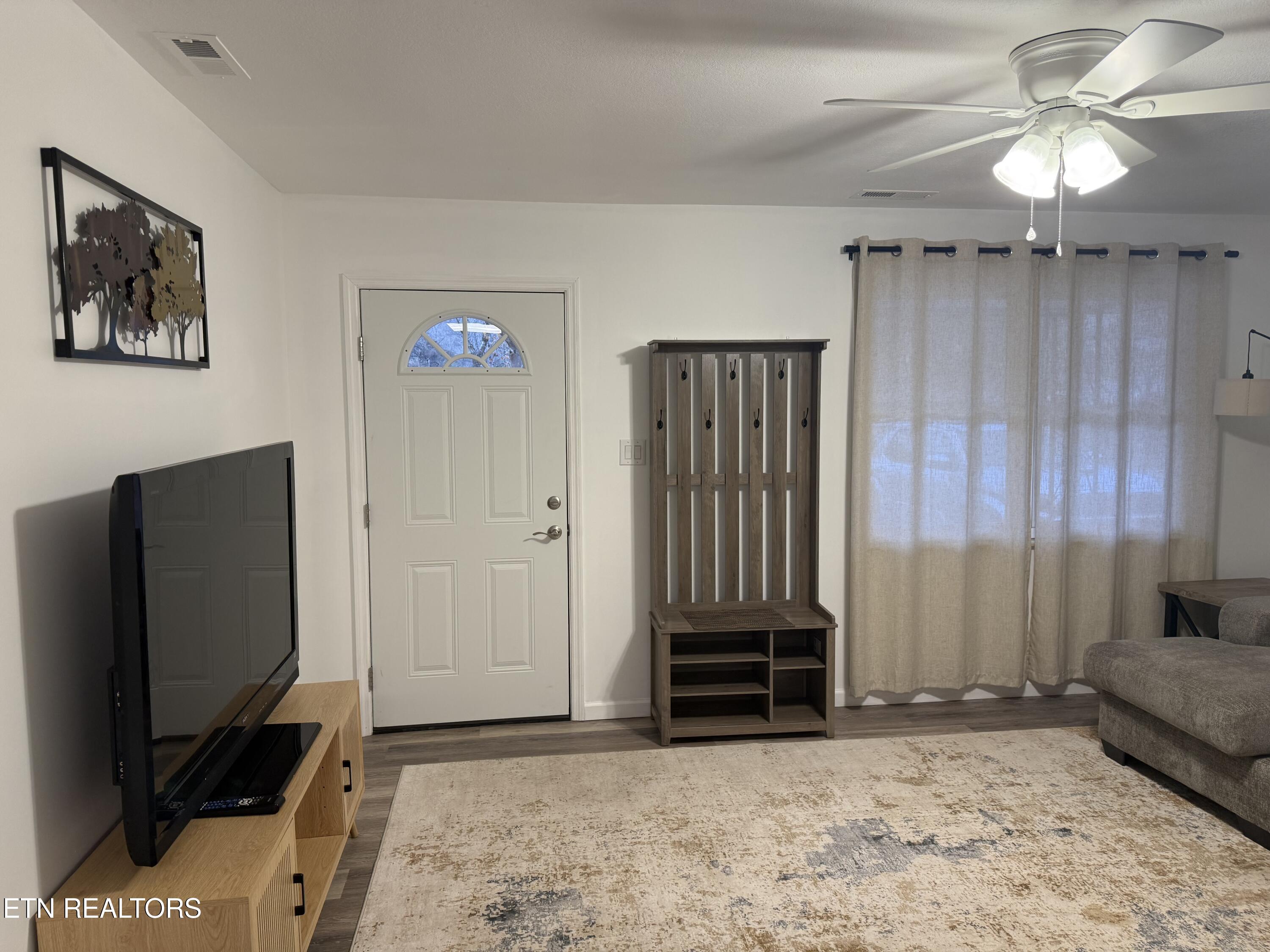 508 Highway 73 Newport, TN 37821 - Photo 10 of 28 IMG_0555