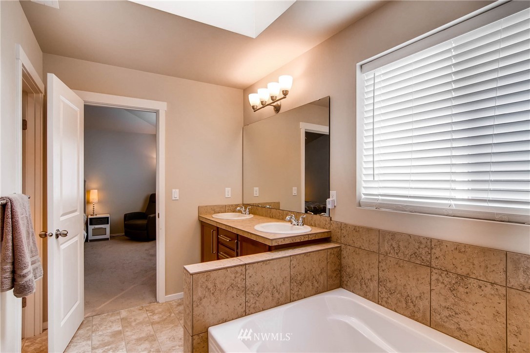 4506 146th Street Southeast Bothell, WA 98012 - Photo 15 of 25