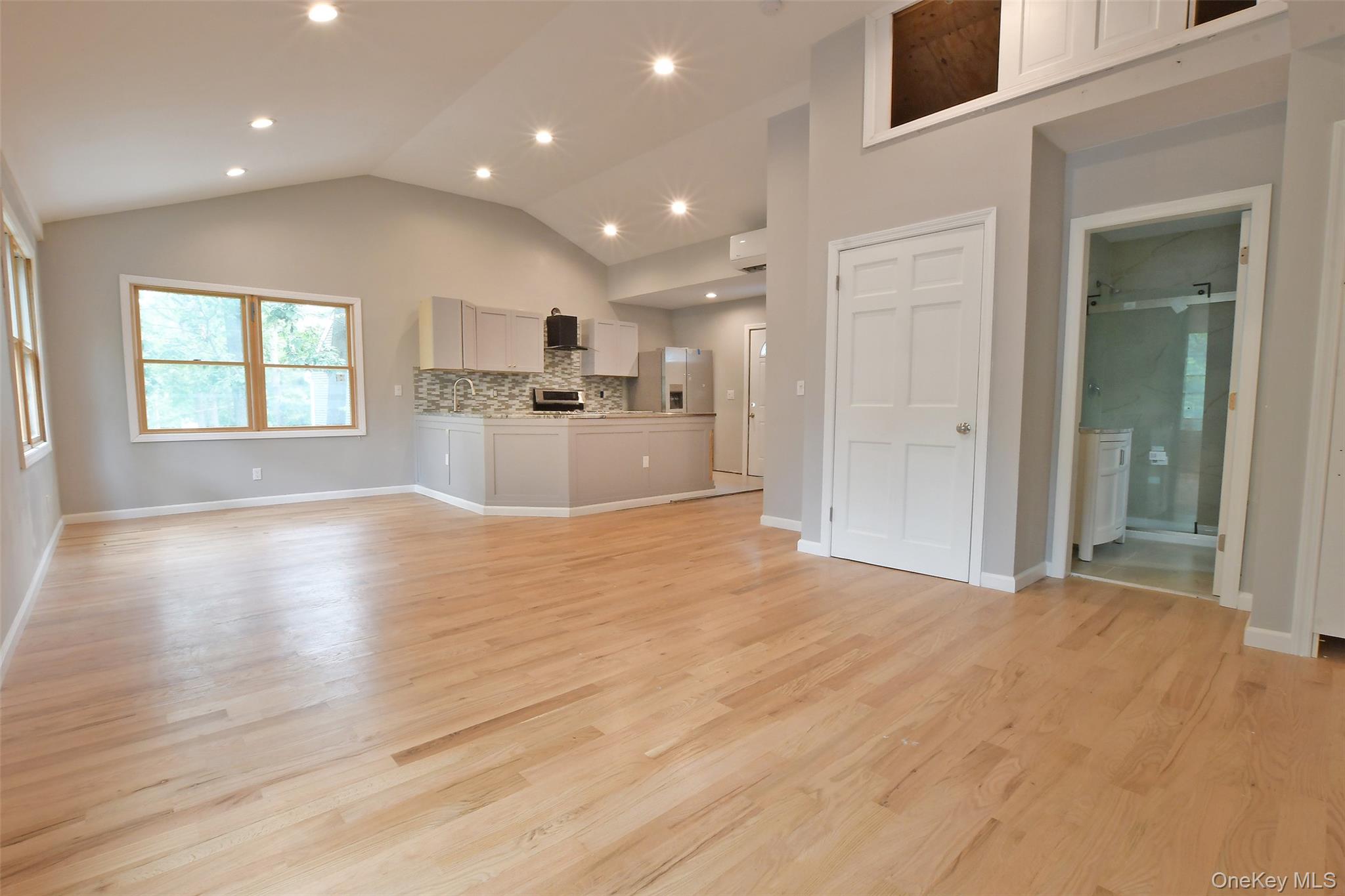 6 Southold Road Sound Beach, NY 11789 - Photo 11 of 31