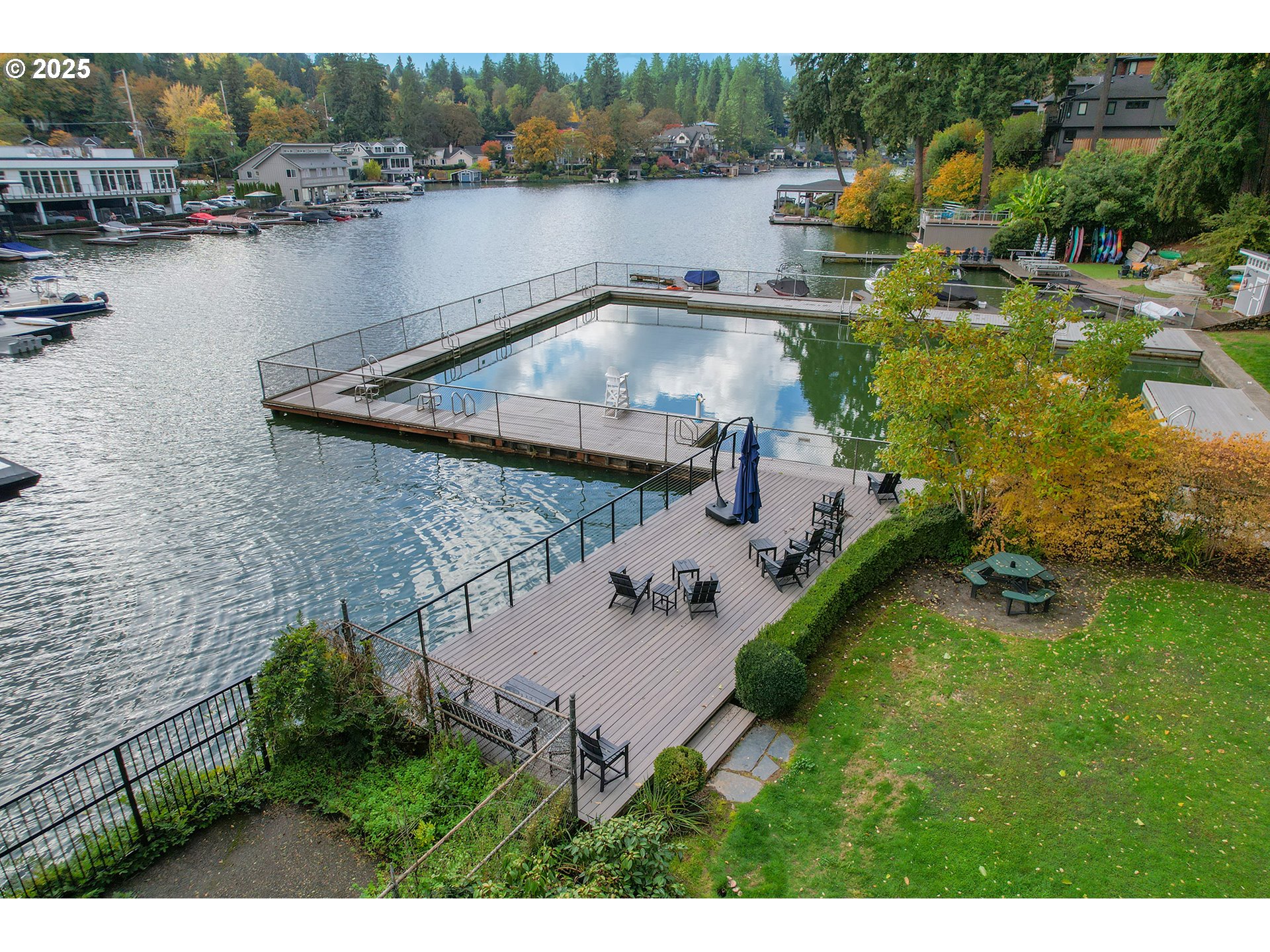 222 Ridgeway Road Lake Oswego, OR 97034 - Photo 4 of 37 Gallery Image 4