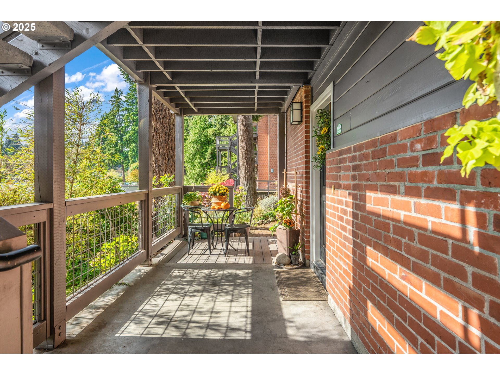 222 Ridgeway Road Lake Oswego, OR 97034 - Photo 8 of 37 Gallery Image 8