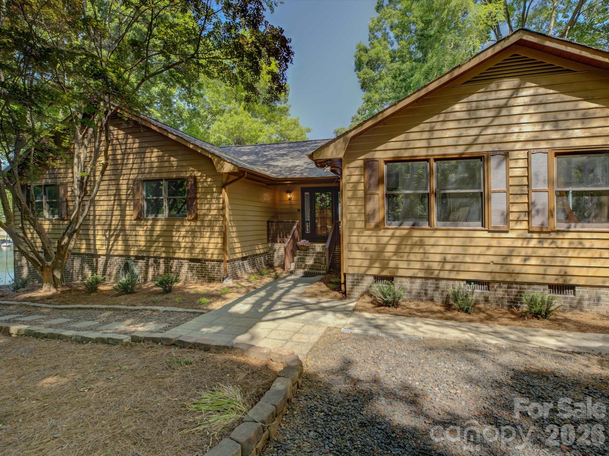 3940 Sandy Point Road York, SC 29745 - Photo 2 of 41