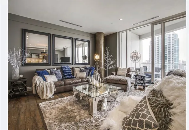 $4,150 | 2408 Victory Park Lane, Unit 1034, Dallas, TX 75219