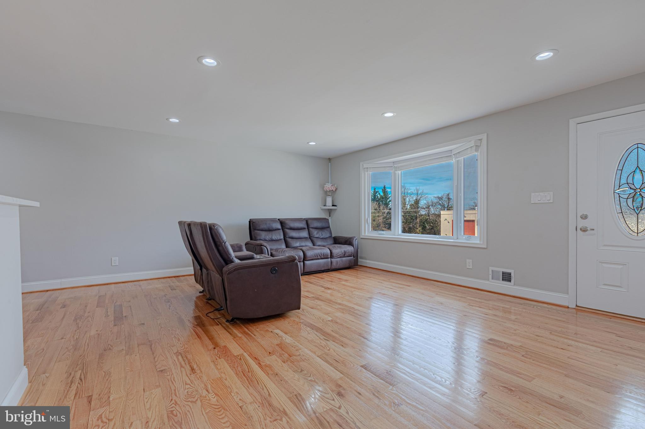 7815 Perry Road Nottingham, MD 21236 - Photo 5 of 31 Gallery Image 5