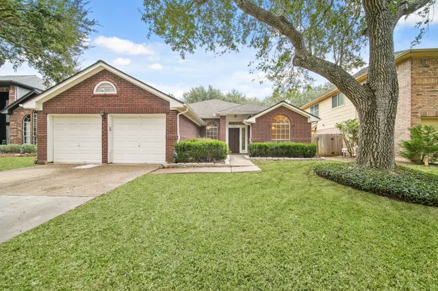 $335,000 | 127 Selkirk Drive, Sugar Land, TX 77479