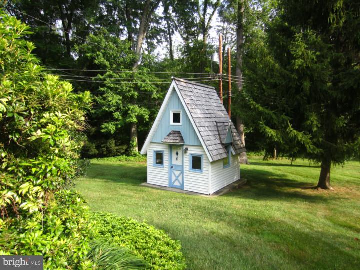 407 Greystone Road Ambler, PA 19002 - Photo 17 of 17 Exterior Back