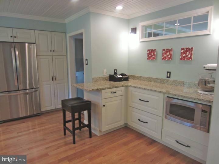 407 Greystone Road Ambler, PA 19002 - Photo 7 of 17 Kitchen