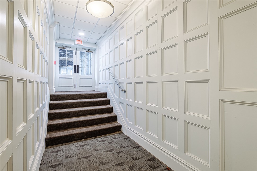 421 University Avenue Rochester, NY 14607 - Photo 3 of 18