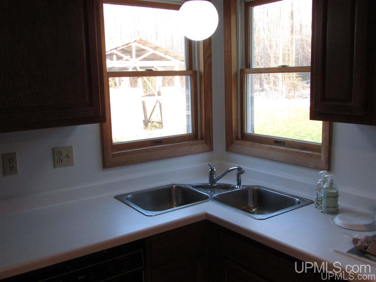 17546 Ford Farm Road Lanse, MI 49946 - Photo 6 of 44 Gallery Image 6