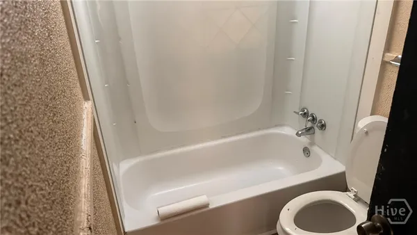 $1,700 | 1129 Darwin Street, Savannah, GA 31415