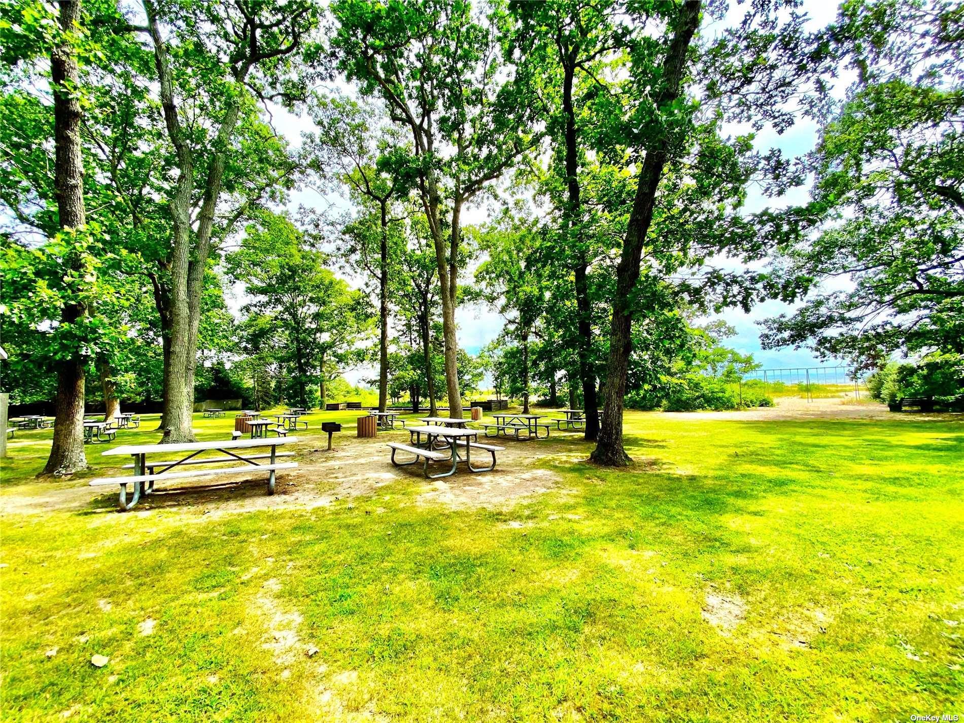 3825 South Harbor Road Southold, NY 11971 - Photo 14 of 15 Gallery Image 14