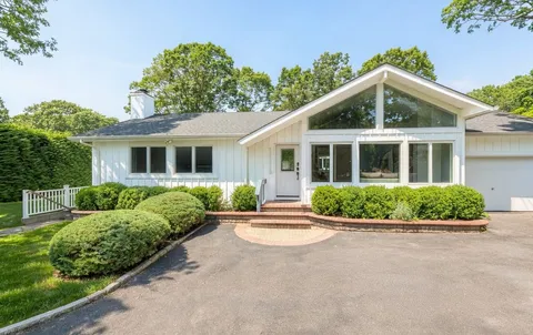 $1,695,000 | 18 Squires Avenue, East Quogue, NY 11946