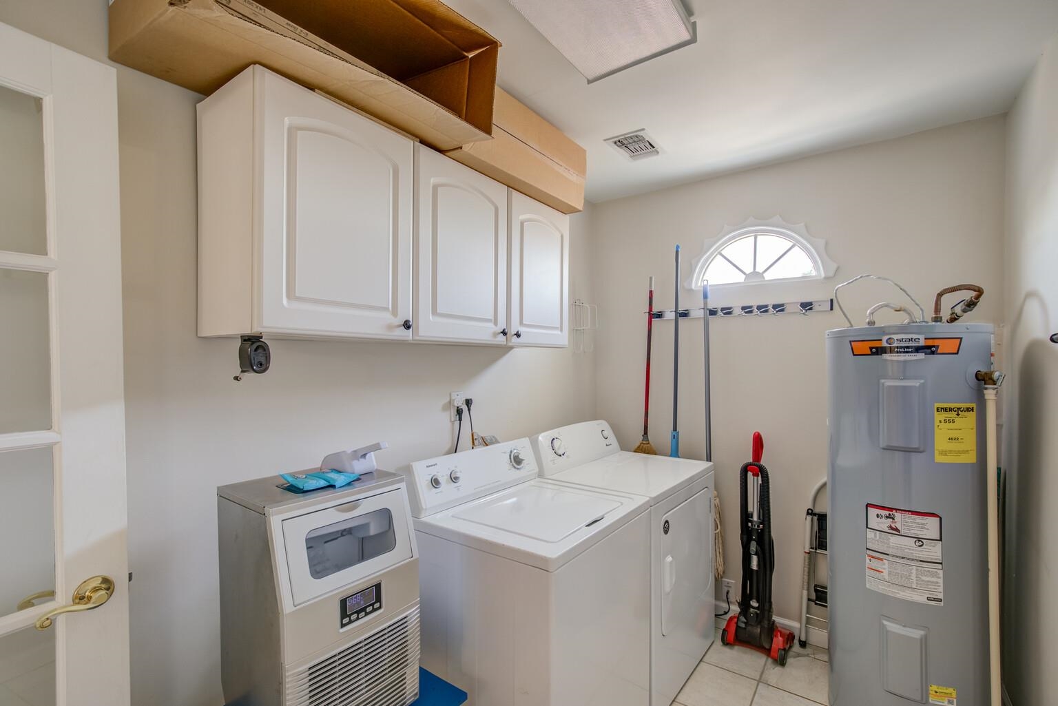564 Our Road Gulf Shores, AL 36542 - Photo 16 of 44 Full sized laundry