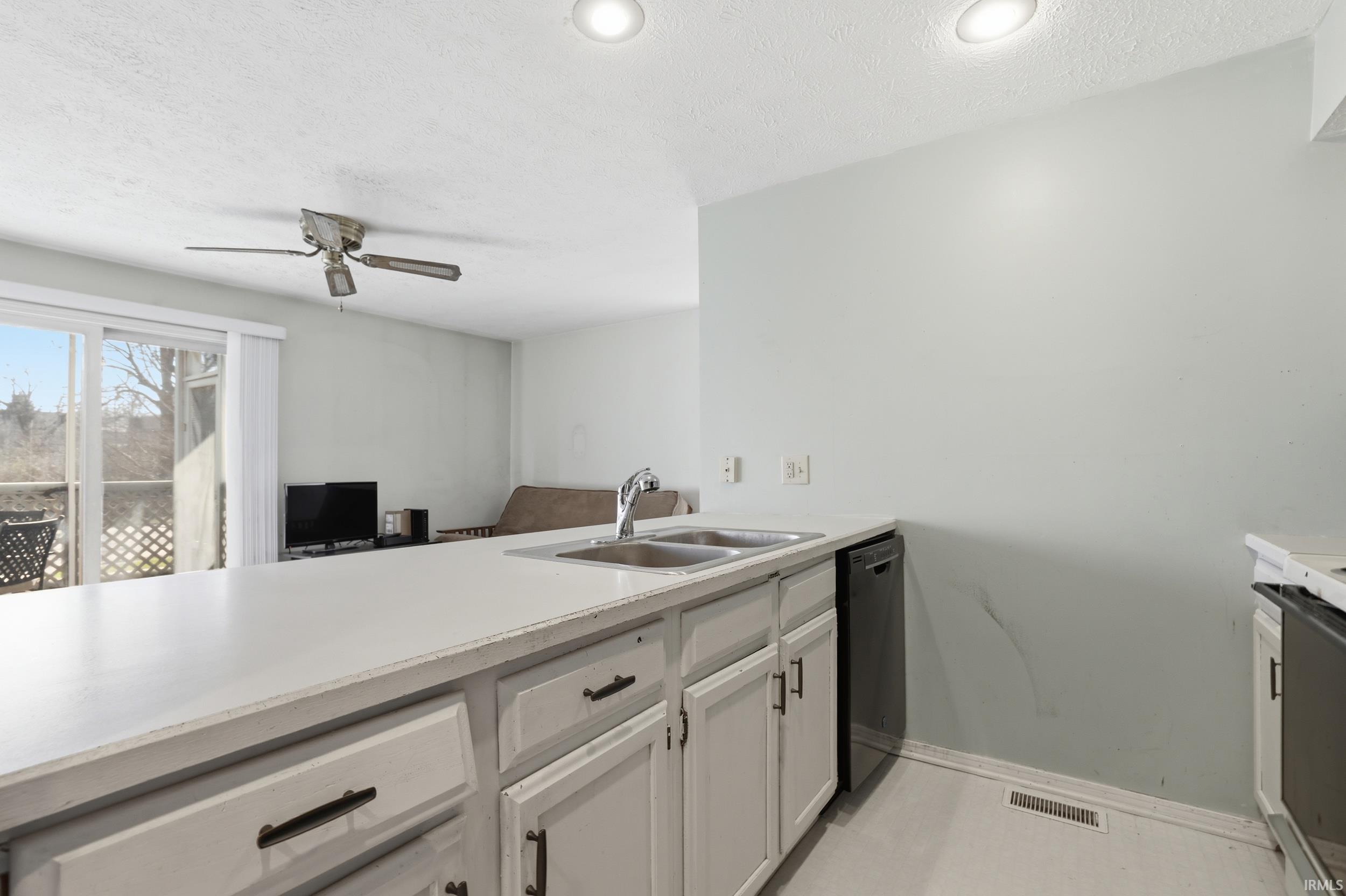 1310 South College Mall Road, Unit F5 Bloomington, IN 47401 - Photo 9 of 23