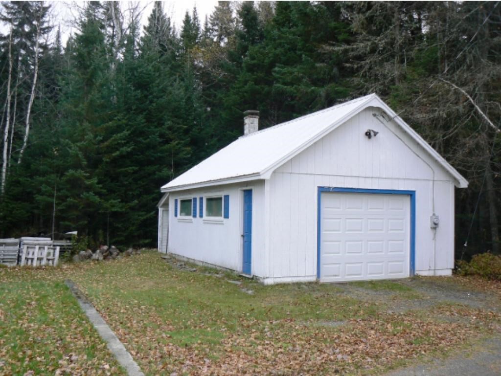 379 Beach Road Pittsburg, NH 03592 - Photo 3 of 34