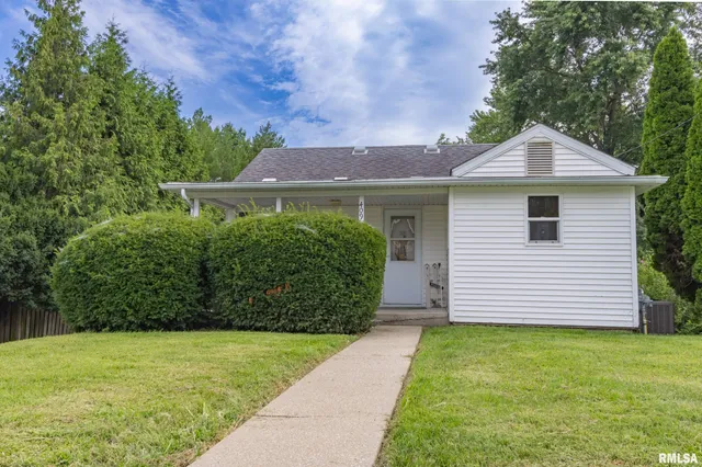 $115,500 | 409 West Fisk Street, Macomb, IL 61455