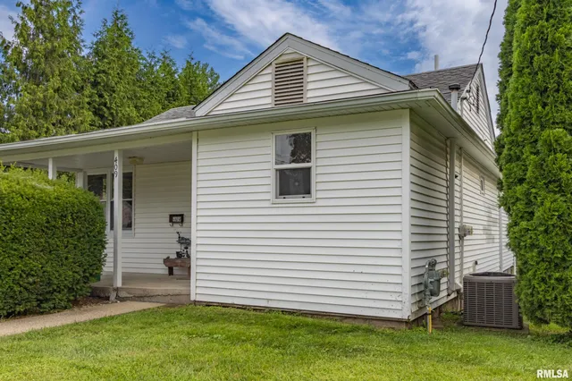 $115,500 | 409 West Fisk Street, Macomb, IL 61455