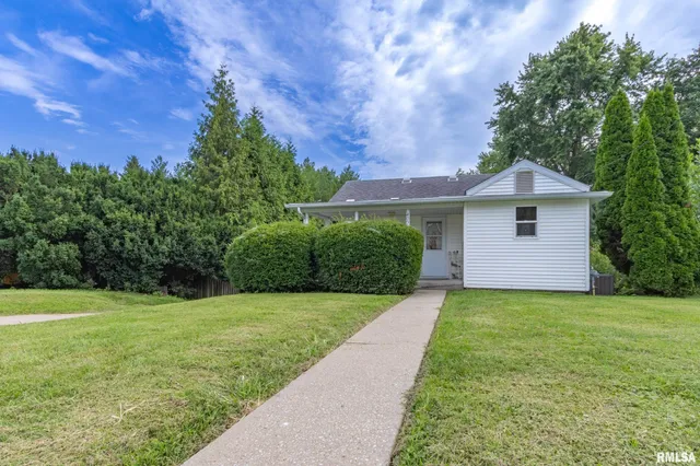 $115,500 | 409 West Fisk Street, Macomb, IL 61455