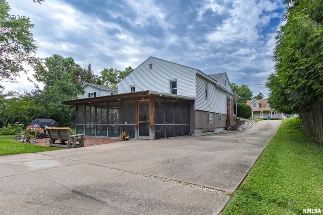 $115,500 | 409 West Fisk Street, Macomb, IL 61455