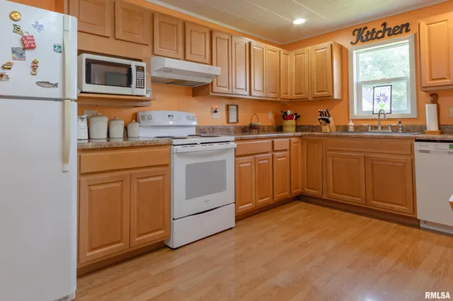 $115,500 | 409 West Fisk Street, Macomb, IL 61455