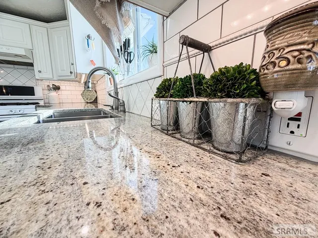 $670,000 | 7281 North 45th East, Idaho Falls, ID 83401