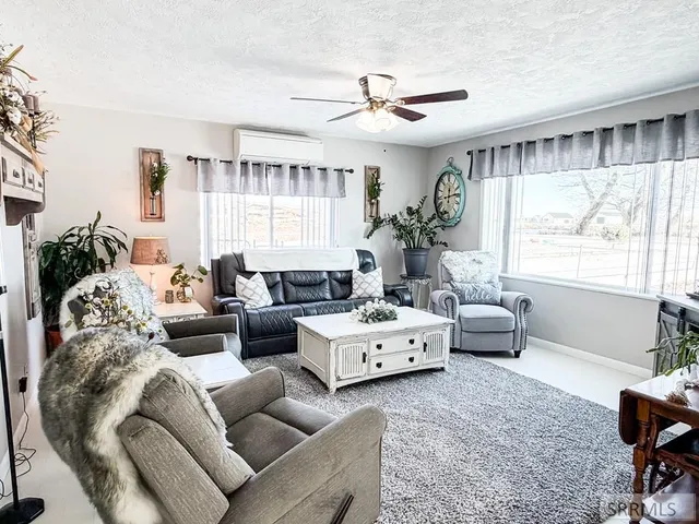 $670,000 | 7281 North 45th East, Idaho Falls, ID 83401