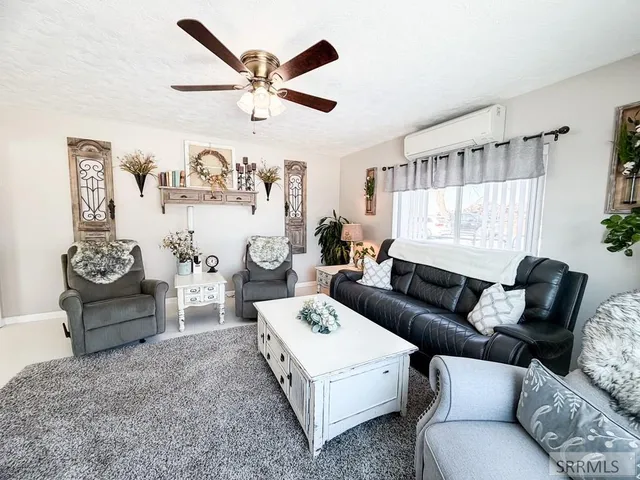 $670,000 | 7281 North 45th East, Idaho Falls, ID 83401