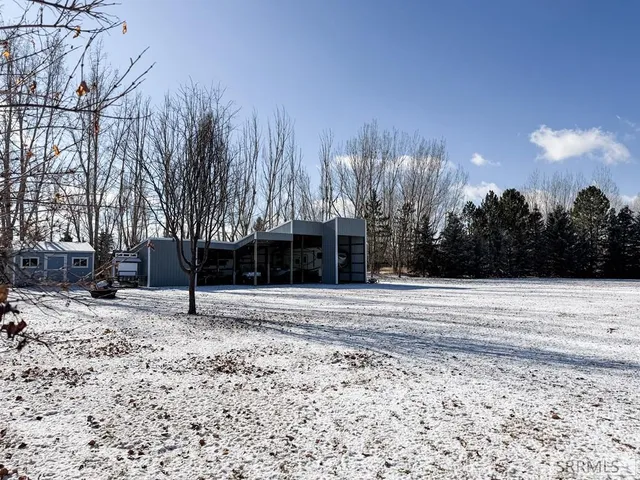 $670,000 | 7281 North 45th East, Idaho Falls, ID 83401