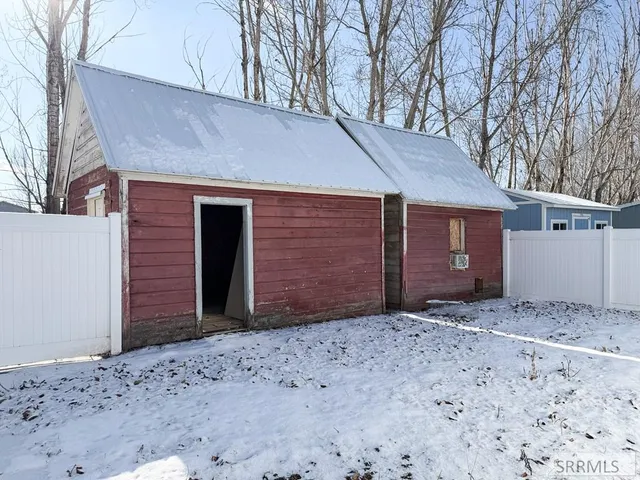 $670,000 | 7281 North 45th East, Idaho Falls, ID 83401