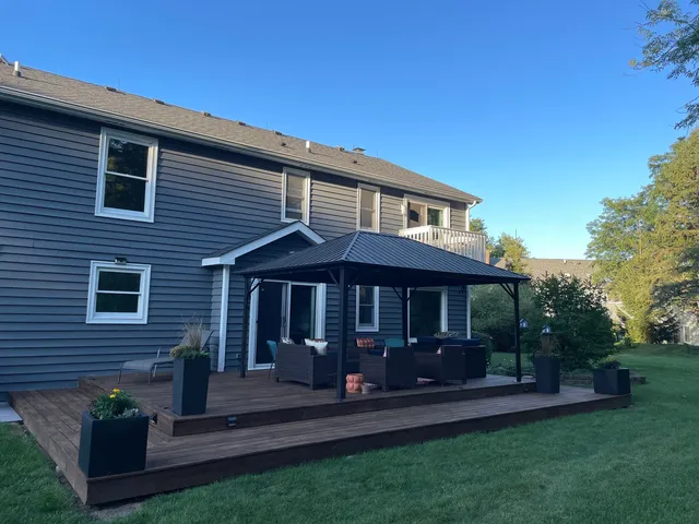 $599,000 | 3025 Fox Court, Crystal Lake, IL 60012