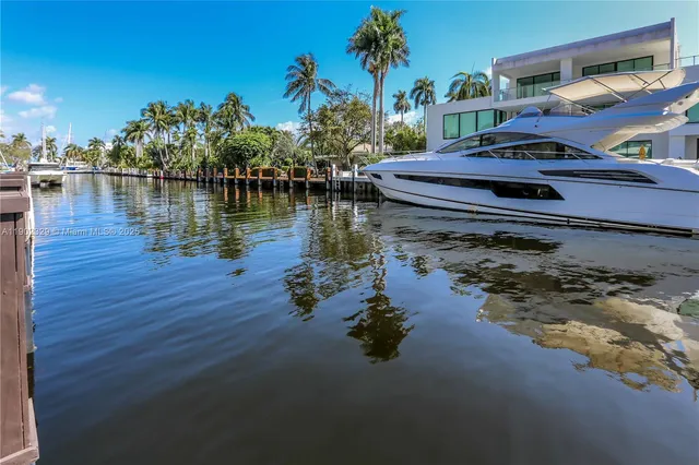 $3,285,000 | 404 Coconut Isle Drive, Fort Lauderdale, FL 33301