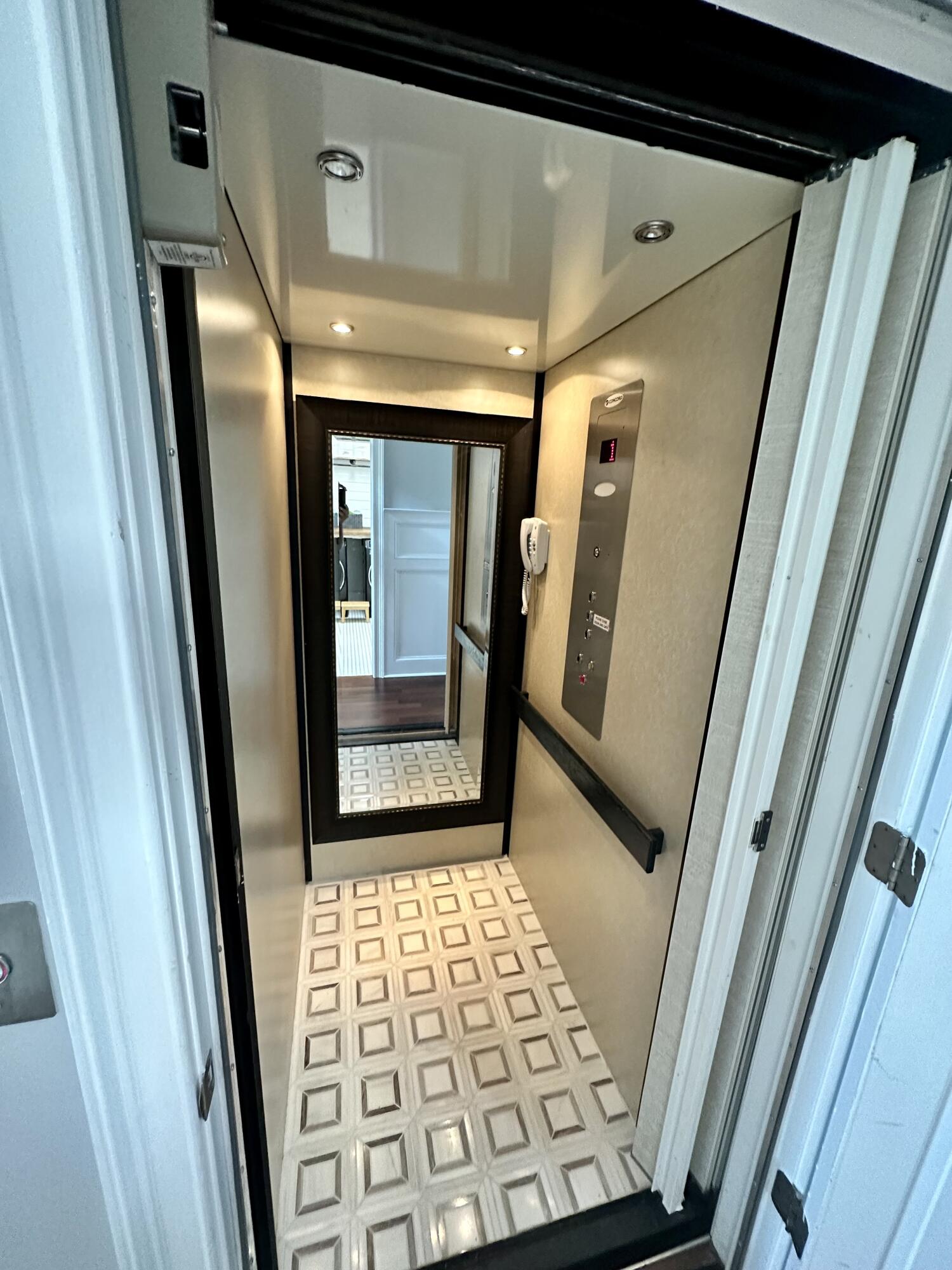 1084 Rivershore Road Charleston, SC 29492 - Photo 39 of 114 Elevator