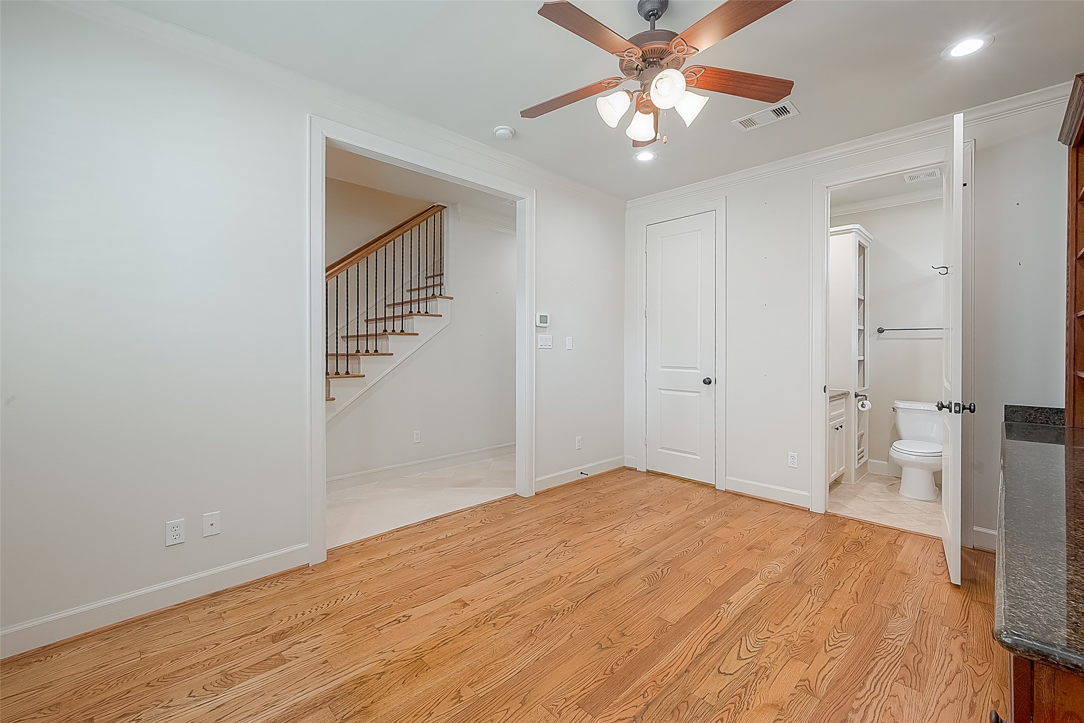 1804 Haddon Street Houston, TX 77019 - Photo 9 of 50